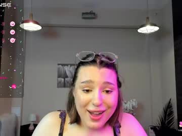 girl 18+ Teen Pussy Pics On Web Cams with kylieeangel