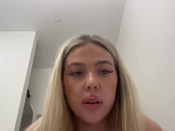 girl 18+ Teen Pussy Pics On Web Cams with emabluee2
