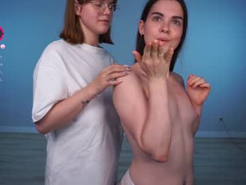 couple 18+ Teen Pussy Pics On Web Cams with niki_viki